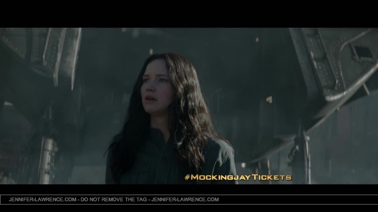The_Hunger_Games__Mockingjay_Part_1_-_22Return_to_District_1222_060.jpg