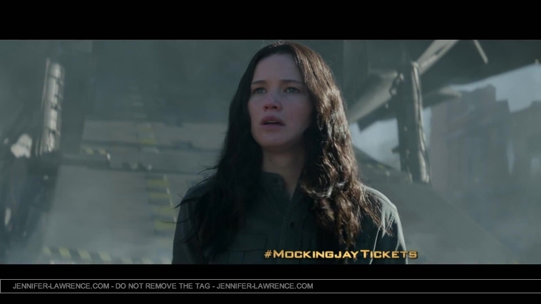 The_Hunger_Games__Mockingjay_Part_1_-_22Return_to_District_1222_064.jpg
