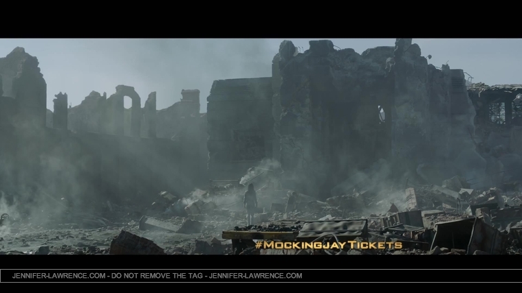 The_Hunger_Games__Mockingjay_Part_1_-_22Return_to_District_1222_070.jpg