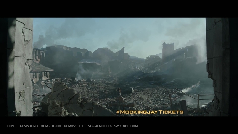 The_Hunger_Games__Mockingjay_Part_1_-_22Return_to_District_1222_073.jpg