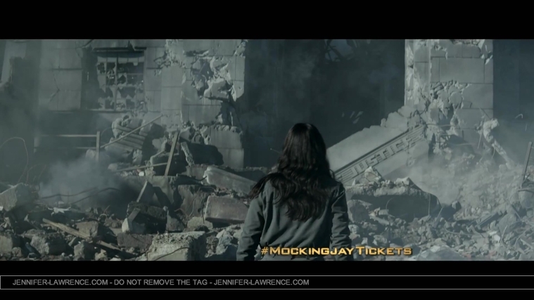 The_Hunger_Games__Mockingjay_Part_1_-_22Return_to_District_1222_079.jpg