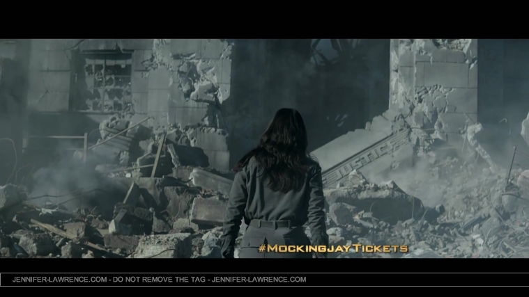 The_Hunger_Games__Mockingjay_Part_1_-_22Return_to_District_1222_081.jpg