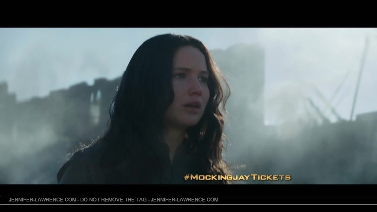 The_Hunger_Games__Mockingjay_Part_1_-_22Return_to_District_1222_084.jpg