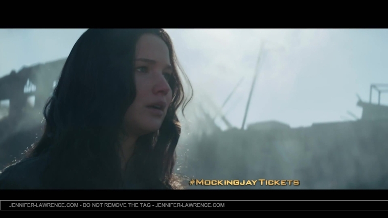 The_Hunger_Games__Mockingjay_Part_1_-_22Return_to_District_1222_087.jpg