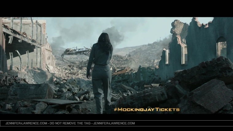 The_Hunger_Games__Mockingjay_Part_1_-_22Return_to_District_1222_098.jpg