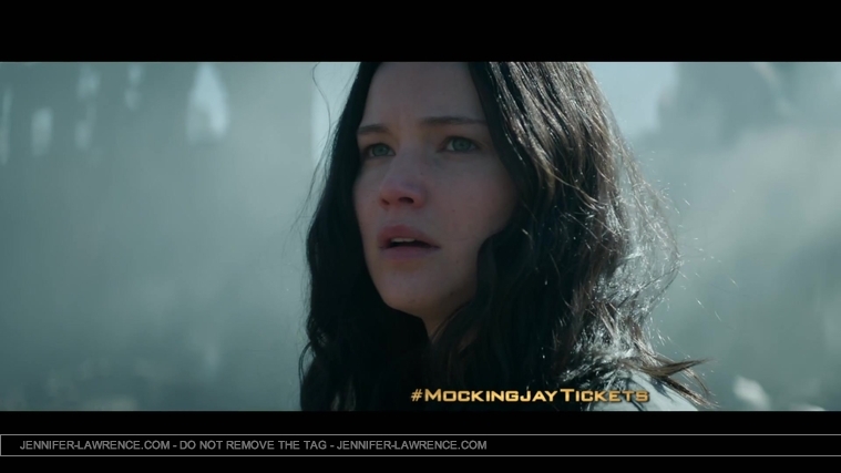 The_Hunger_Games__Mockingjay_Part_1_-_22Return_to_District_1222_101.jpg