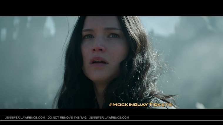 The_Hunger_Games__Mockingjay_Part_1_-_22Return_to_District_1222_105.jpg