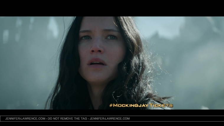 The_Hunger_Games__Mockingjay_Part_1_-_22Return_to_District_1222_106.jpg
