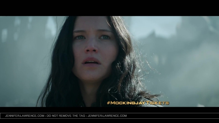 The_Hunger_Games__Mockingjay_Part_1_-_22Return_to_District_1222_107.jpg