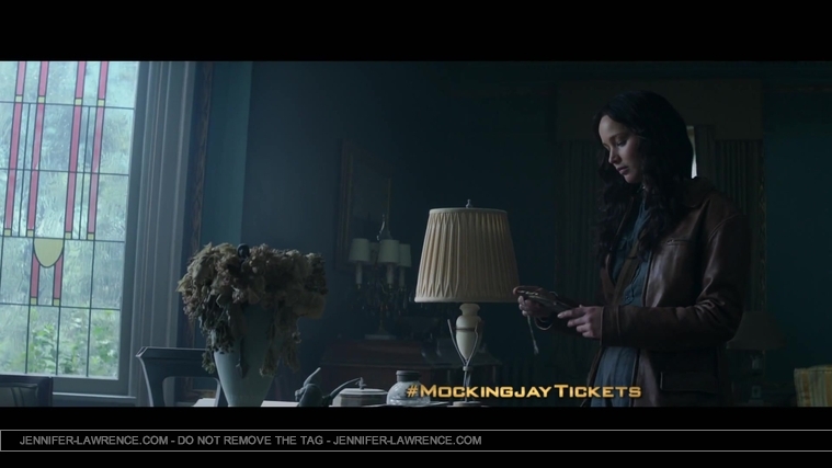 The_Hunger_Games__Mockingjay_Part_1_-_22Return_to_District_1222_145.jpg