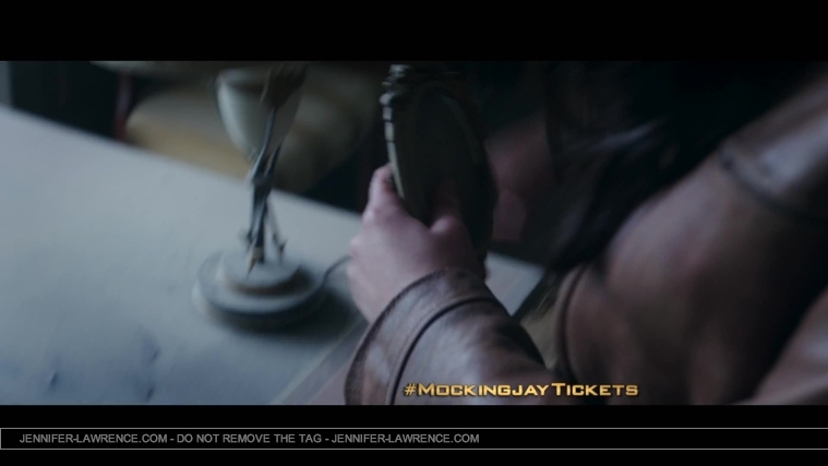 The_Hunger_Games__Mockingjay_Part_1_-_22Return_to_District_1222_154.jpg