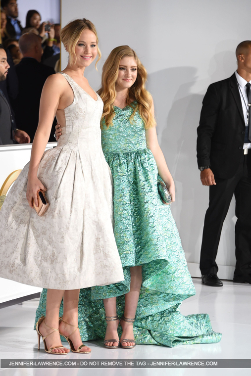 V_Nov17_-__Mockingjay_Part_1__Premiere_2814029.jpg