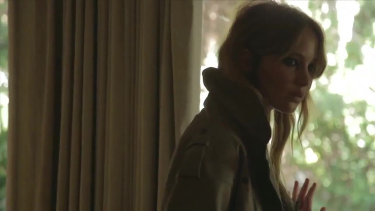 Vogue_Italia_28December_201229_5BBehind_the_Scenes5D_281029~0.jpg