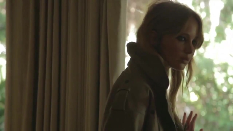 Vogue_Italia_28December_201229_5BBehind_the_Scenes5D_281129~0.jpg