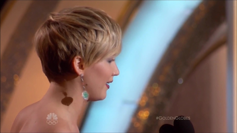 Winning_a_Golden_Globe_for_Best_Supporting_Actress__2825129.jpg