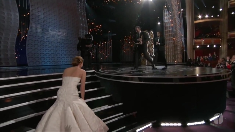 Winning_a_Oscar_for_Best_Actress_285929.jpg