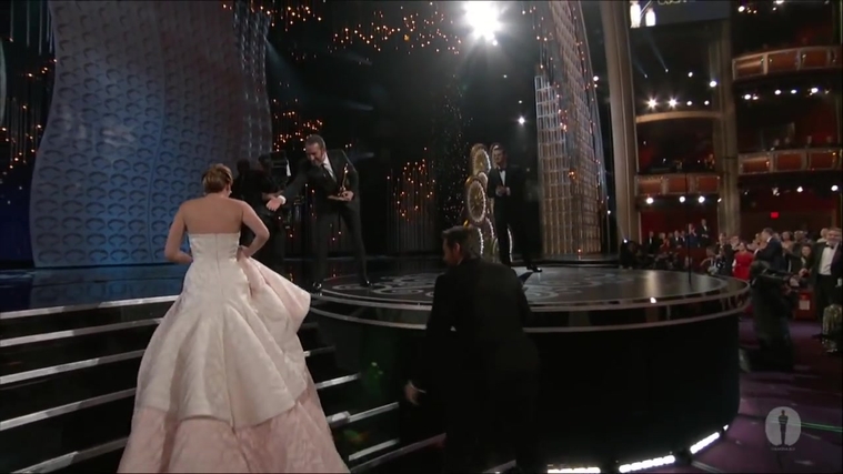 Winning_a_Oscar_for_Best_Actress_286329.jpg
