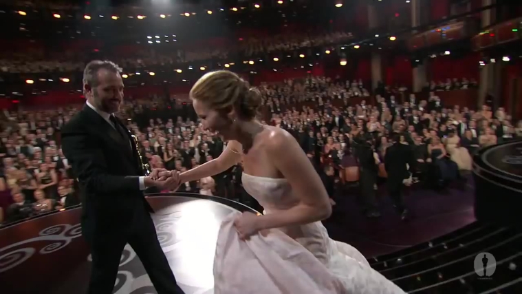 Winning_a_Oscar_for_Best_Actress_287029.jpg
