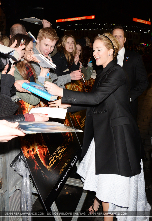 X_November_10_-__Mockingjay__Part_1__World_Premiere_in_London_281829.jpg