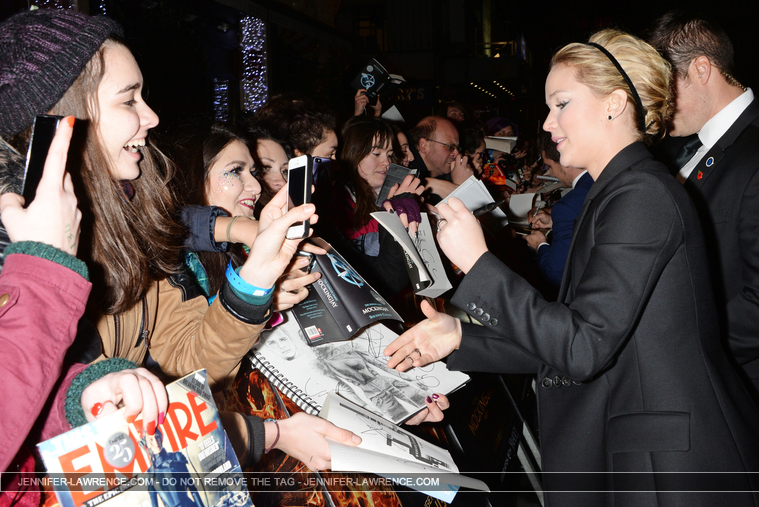 X_November_10_-__Mockingjay__Part_1__World_Premiere_in_London_282029.jpg
