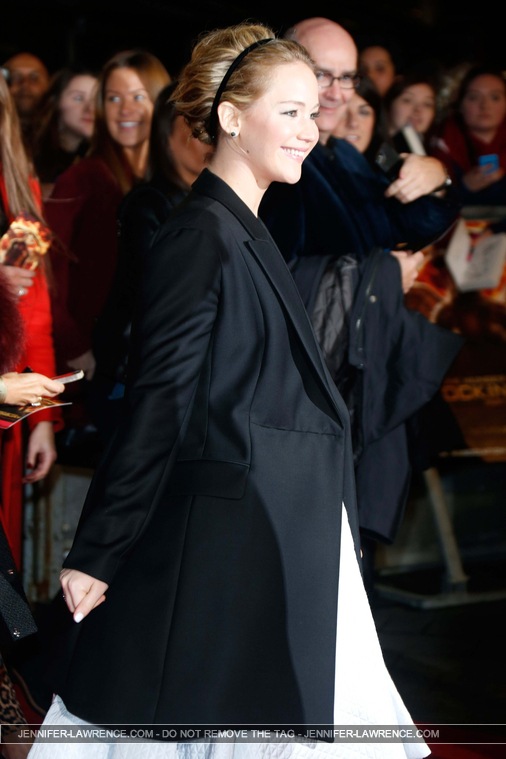 X_November_10_-__Mockingjay__Part_1__World_Premiere_in_London_28529.jpg