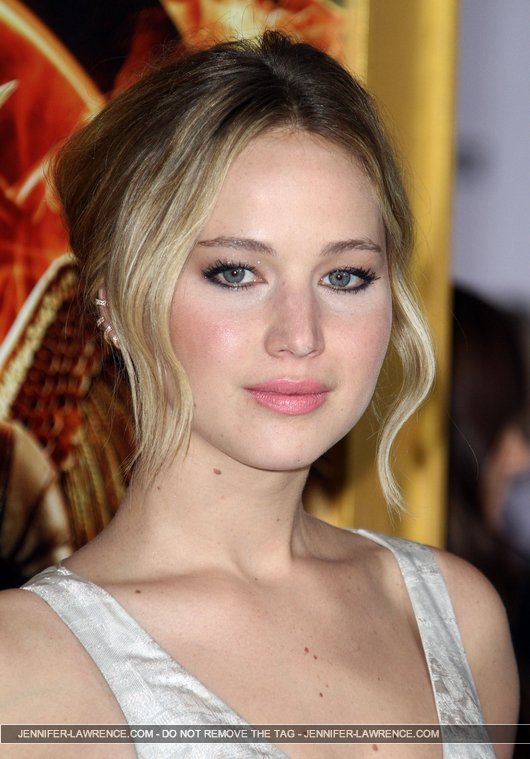 X_November_17_-__Mockingjay__Part_1__LA_Premiere_282129.jpg