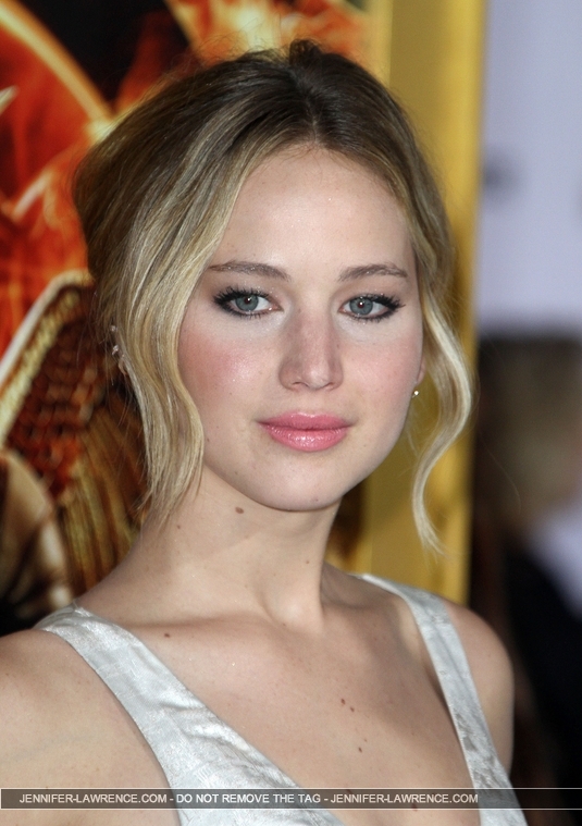 X_November_17_-__Mockingjay__Part_1__LA_Premiere_28729.jpg