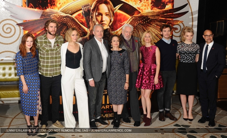 X_November_9_-_Attend_a_photocall_for___The_Hunger_Games_Mockingjay_Part_1___in_London_288129.jpg