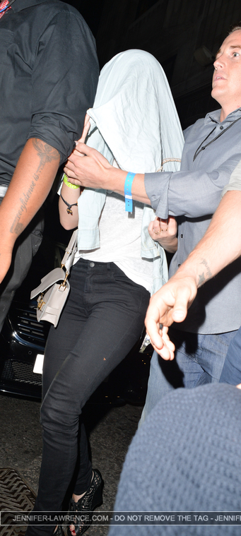 _July_1_-_Leaving_Coldplay_Concert_in_London_28529.jpg