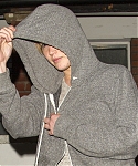 April_25_-_Leaving_a_friends_house_in_London_281129.jpg