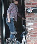 August_28_-_Jennifer_Lawrence_goes_for_a_bicycle_ride_in_Montreal2C_Canada_28629.jpg