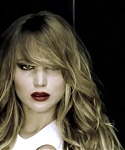Behind_the_Scenes_Elle_Photoshoot_28December_201229__2824829.jpg