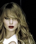 Behind_the_Scenes_Elle_Photoshoot_28December_201229__2824929.jpg