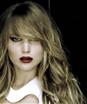 Behind_the_Scenes_Elle_Photoshoot_28December_201229__2825129.jpg