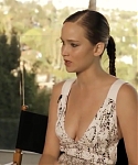 Behind_the_Scenes_Elle_Photoshoot_28December_201229__2831829.jpg