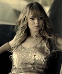 Behind_the_Scenes_Elle_Photoshoot_28December_201229__2835229.jpg