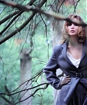 Behind_the_Scenes_with_Jennifer_Lawrence_on_Her_Cover_Shoot_-_Vogue_Diaries_160.jpg