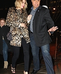 Filename=December_16_-_Returning_to_her_Tribeca_hotel_after_watching__The_Elephant_Man__on_Broadway_in_New_York_282729.jpg
Filesize=1997KiB
Dimensions=1600x2400
Date added=Dec 19, 2014 December_16_-_Returning_to_her_Tribeca_hotel_after_watching__The_Elephant_Man__on_Broadway_in_New_York_282729.jpg