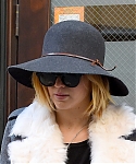 Filename=December_18_-_Leaving_the_Greenwich_hotel_in_New_York_283029.jpg
Filesize=3311KiB
Dimensions=2400x3000
Date added=Jan 19, 2015 December_18_-_Leaving_the_Greenwich_hotel_in_New_York_283029.jpg