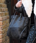 Filename=December_18_-_Leaving_the_Greenwich_hotel_in_New_York_286329.jpg
Filesize=3713KiB
Dimensions=2400x3000
Date added=Jan 19, 2015 December_18_-_Leaving_the_Greenwich_hotel_in_New_York_286329.jpg