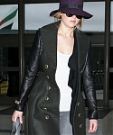 February_7_-_Jennifer_Lawrence_departing_on_a_flight_at_LAX_airport_in_Los_Angeles_284629.jpg