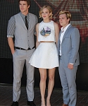 GROUP_May_17_-__Mockingjay_Part_1__photocall_at_Cannes_in_France_2811229.jpg