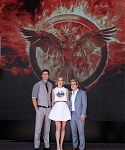 GROUP_May_17_-__Mockingjay_Part_1__photocall_at_Cannes_in_France_283329.jpg