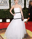HQ_71st_Annual_Golden_Globe_Awards_-_Red_Carpet_2810229.jpg