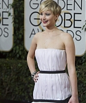HQ_71st_Annual_Golden_Globe_Awards_-_Red_Carpet_2811029.jpg