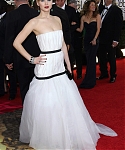 HQ_71st_Annual_Golden_Globe_Awards_-_Red_Carpet_2813929.jpg