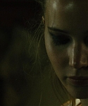 House_at_the_End_of_the_Street__28137629.jpg