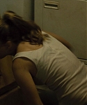 House_at_the_End_of_the_Street__28175929.jpg