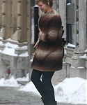 Jennifer_Lawrence_outside_her_hotel_in_Montreal_on_Feb_16th2C_2014_28629.jpg