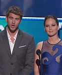 Liam_Hemsworth_and_Jennifer_Lawrence_Present_at_People_s_Choice_Awards_2012_084.jpg